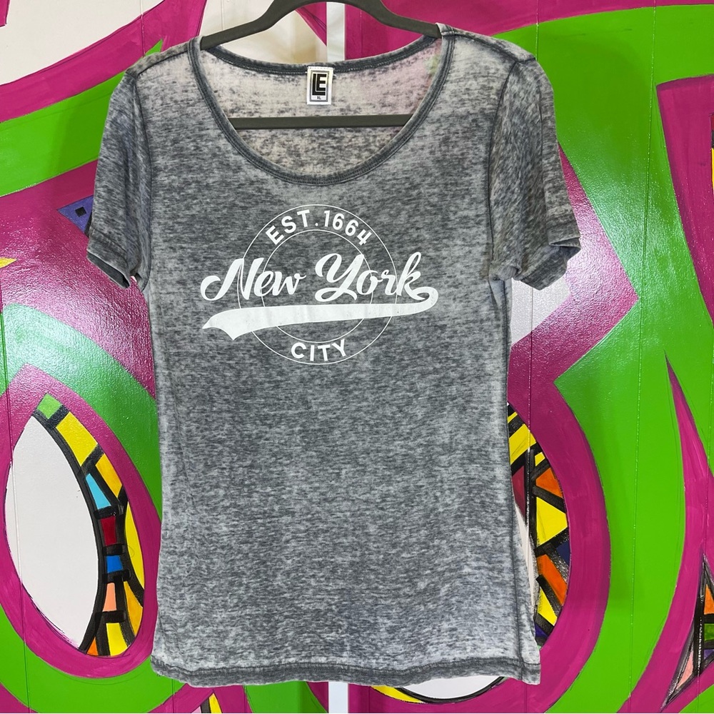 LE, New York City Burnout T-Shirt. Size XL. In excellent condition!